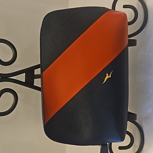 Qantas Aviation Navy Red Business Class Centenary 100 Years Amenity Cosmetic Bag - Picture 2 of 8